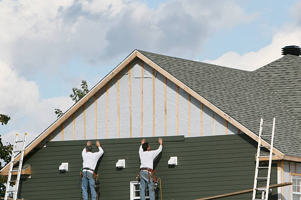 Professional Emergency Siding Repair technician working in Maugansville, MD